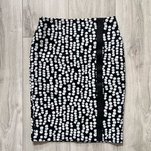 (NEW) Ann Taylor Black and White Pencil Skirt